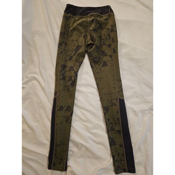 The North Face FlashDry Camo Leggings Women’s XS Green Black Active Yoga Pants - Picture 5 of 5